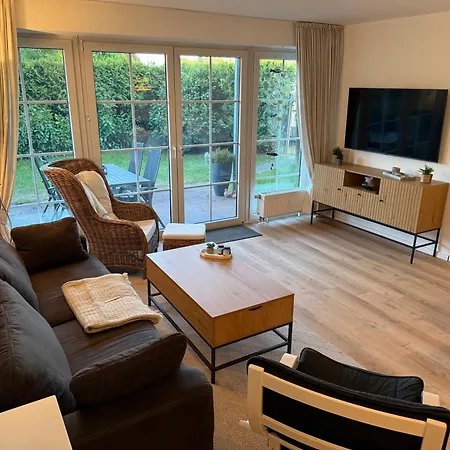 Strandoase Apartamento Schonberger Strand